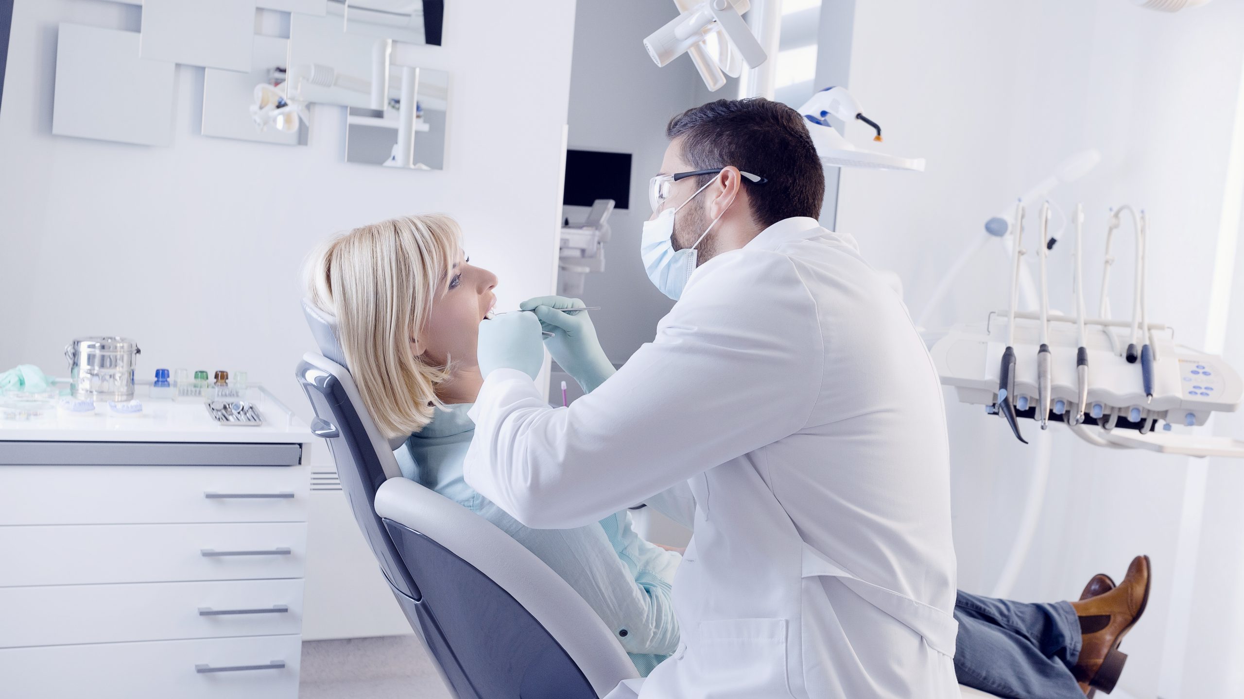 Dentist in Howe, IN